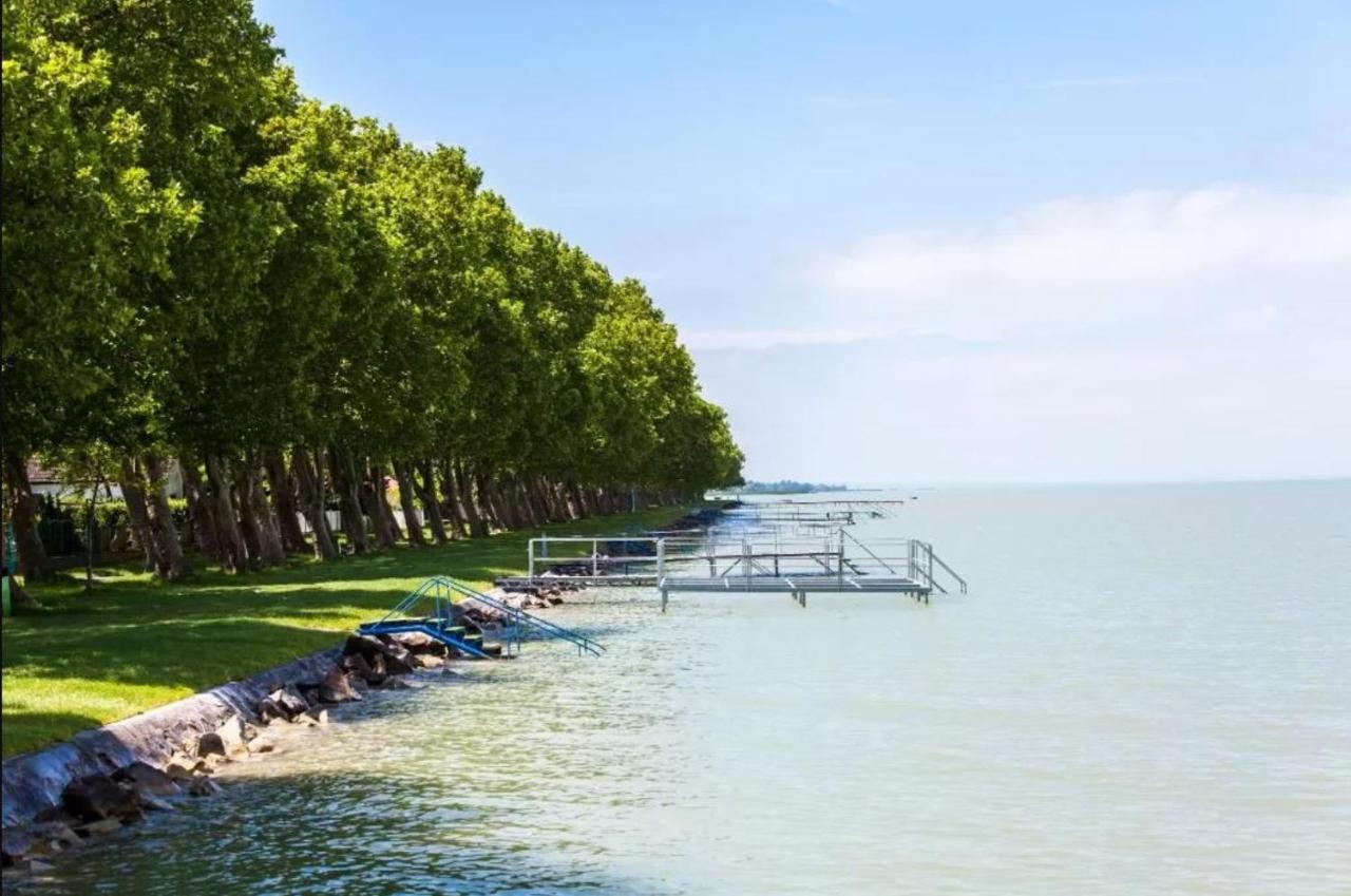 Lido Riviera Sunshine Apartman بالاتوليلّي المظهر الخارجي الصورة